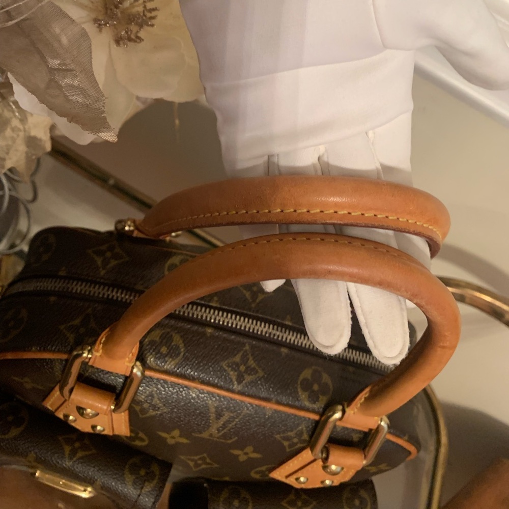 Monogram Manhattan Handbag - Picture 2 of 13